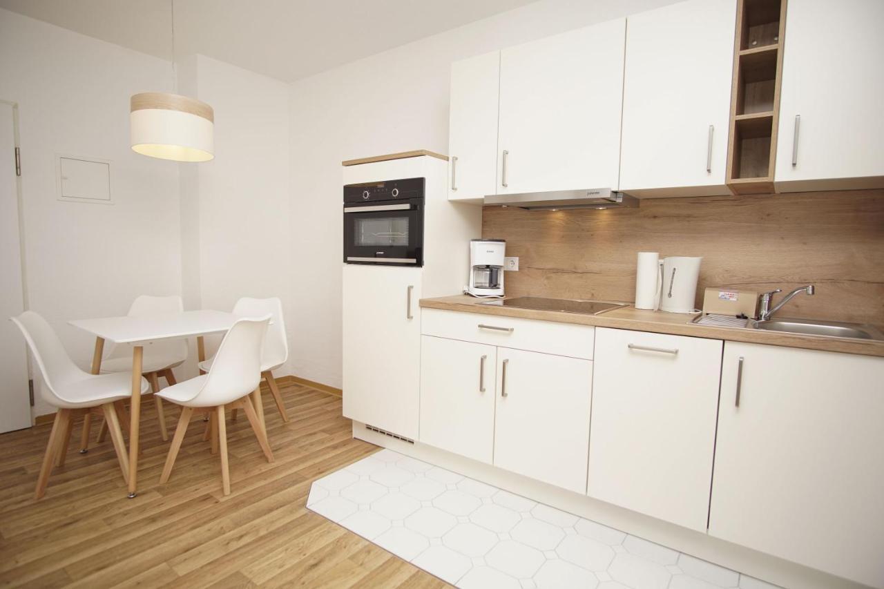 Strandnah Mit Terrasse, Gratis Nutzung Vom Ahoi Erlebnisbad Und Sauna In Sellin - Strandhaus Moenchgut Fewo06 Lobbe Ngoại thất bức ảnh